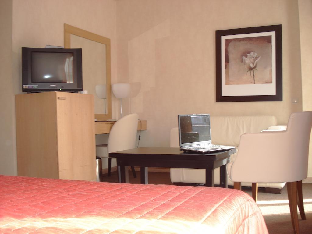 Hotel Lozenge Athens Room photo