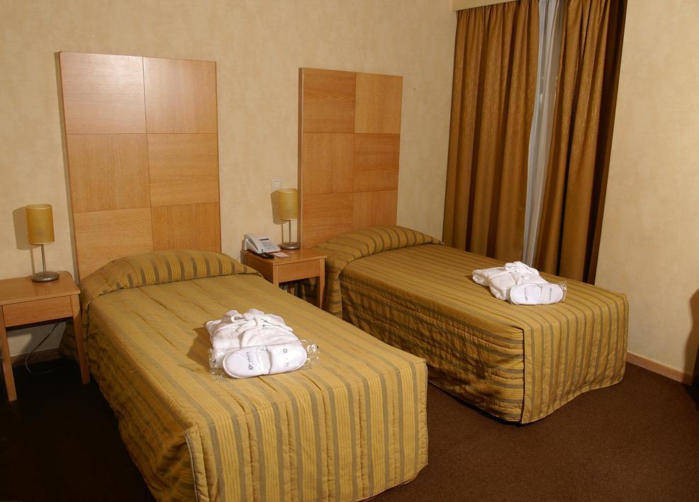 Hotel Lozenge Athens Room photo